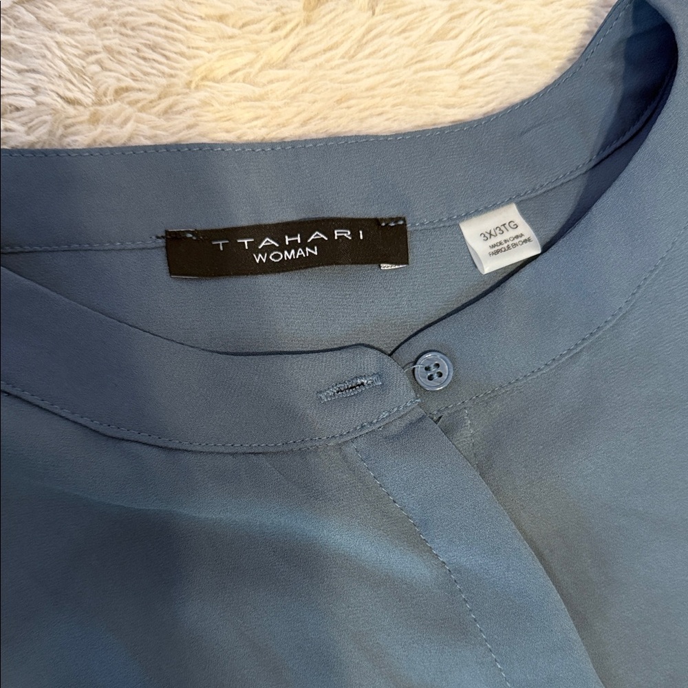 T Tahari Elegant Blue Blouse - Picture 2 of 3